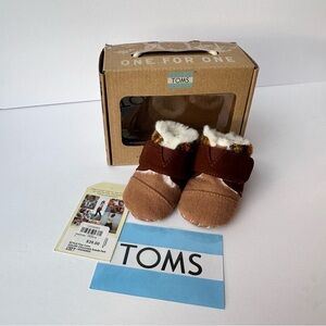 Toms baby size 1 NEW
